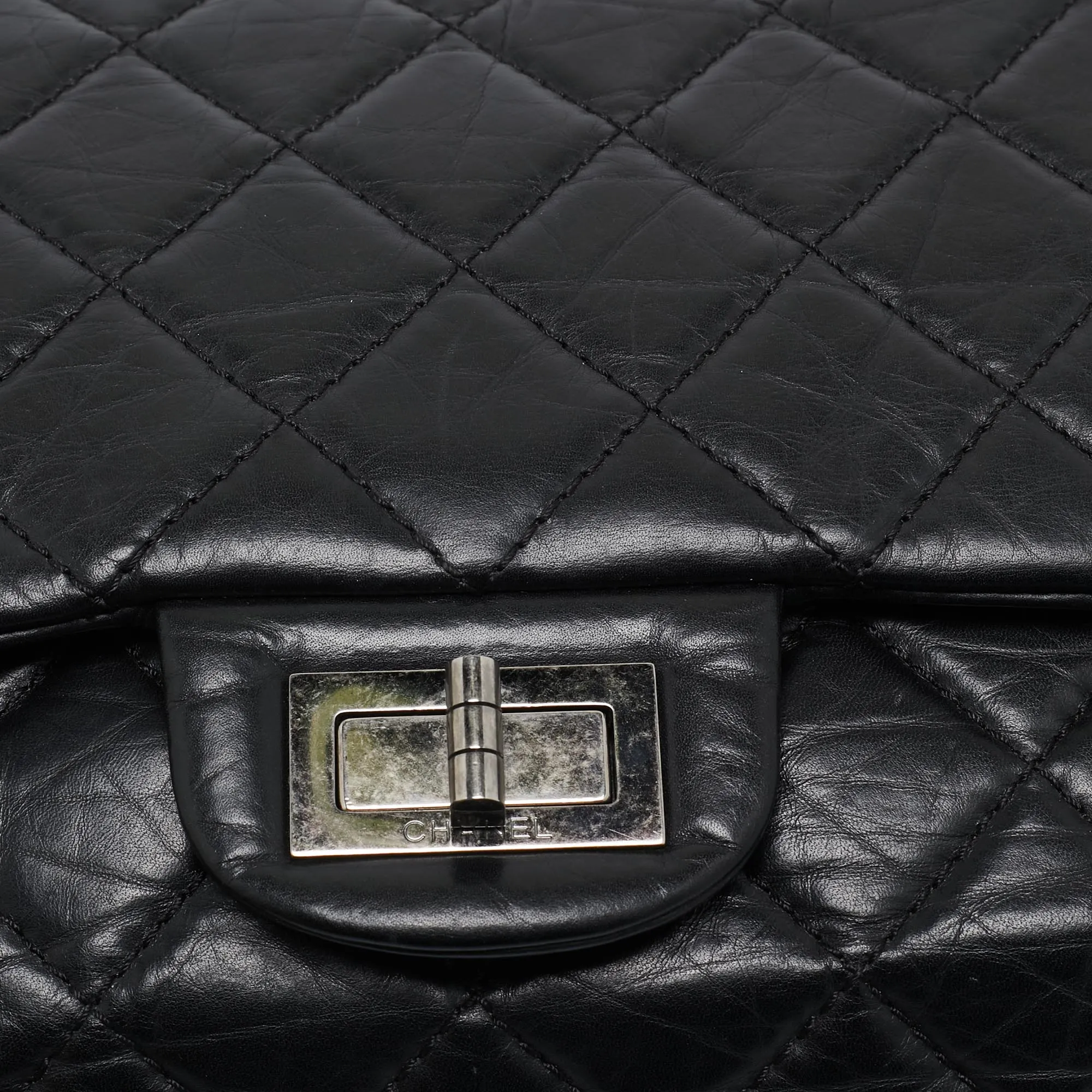 CHANEL Black Quilted Aged Leather Reissue 2.55 Classic 227 New Bag
