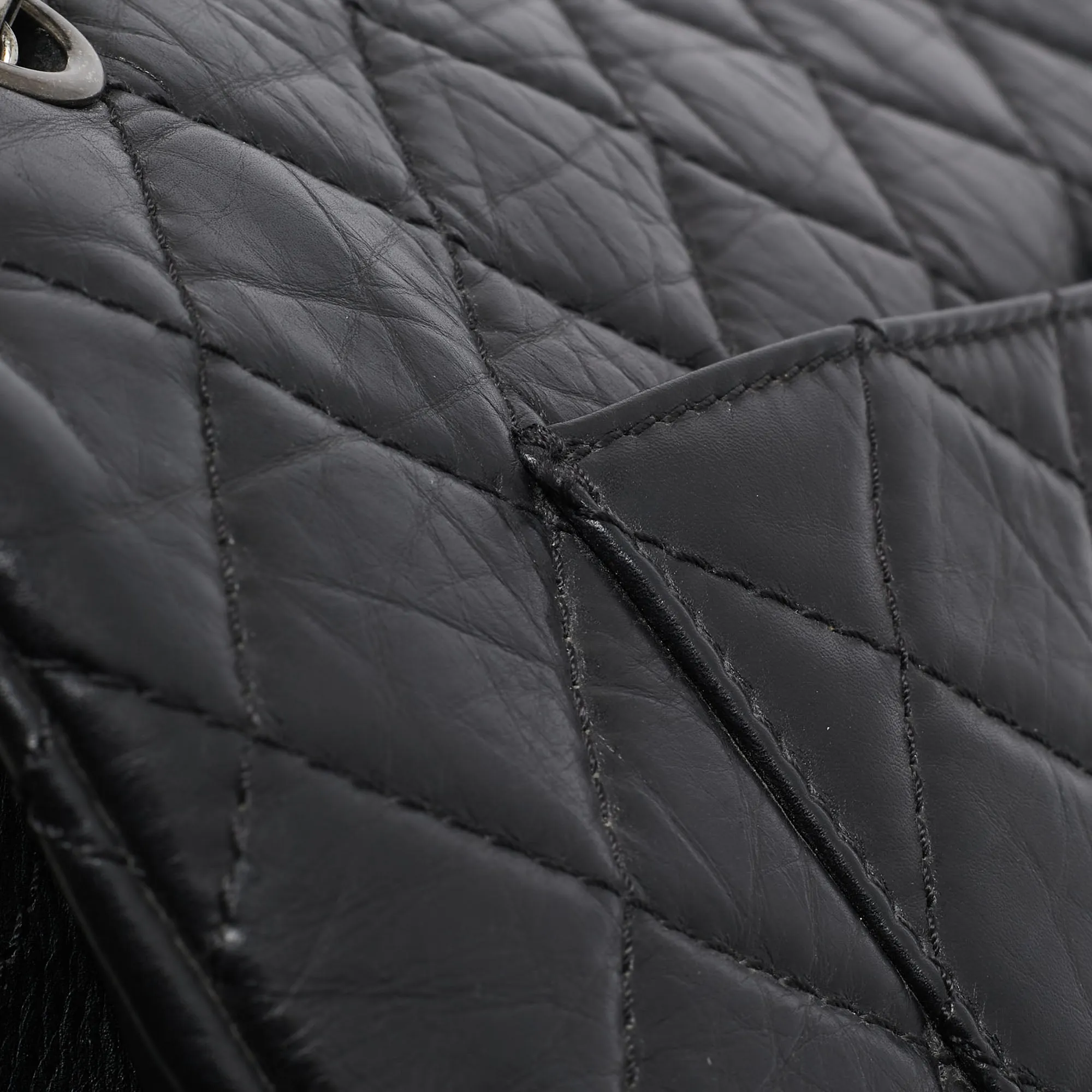 CHANEL Black Quilted Aged Leather Reissue 2.55 Classic 227 New Bag