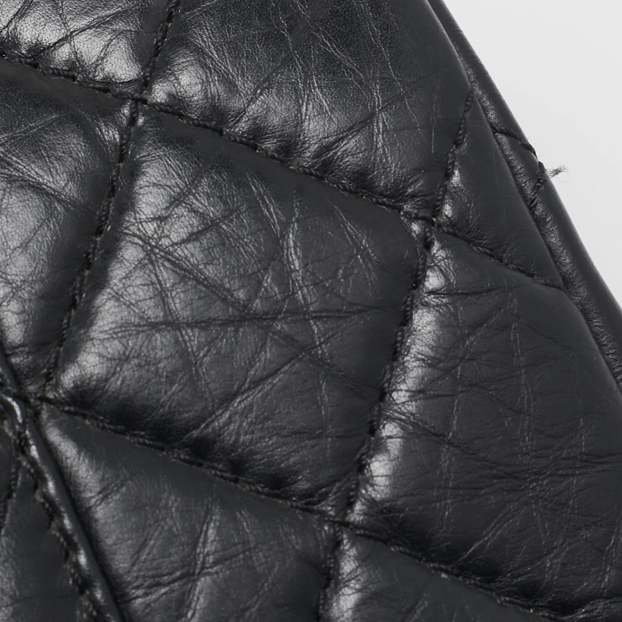 CHANEL Black Quilted Aged Leather Reissue 2.55 Classic 227 New Bag
