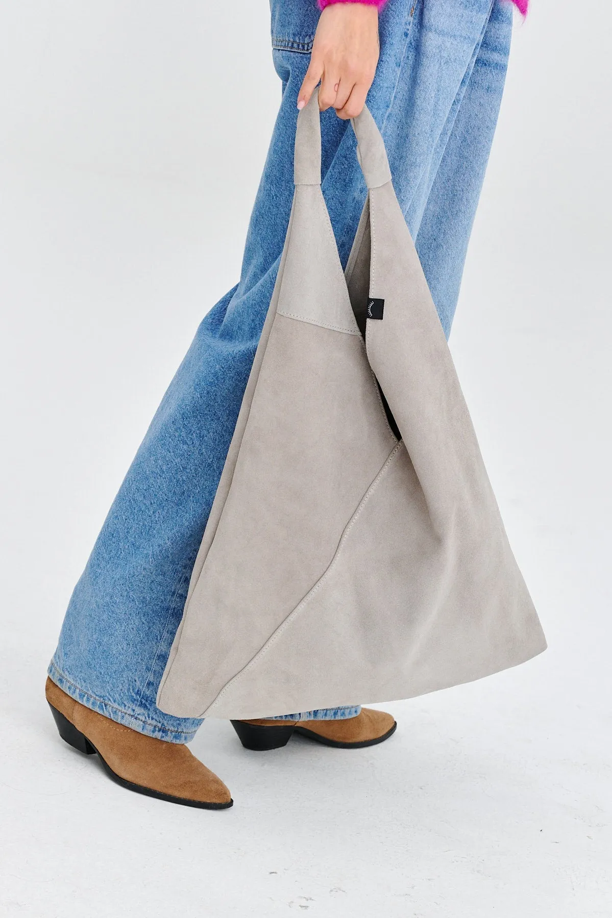Cloudes Above suede bag