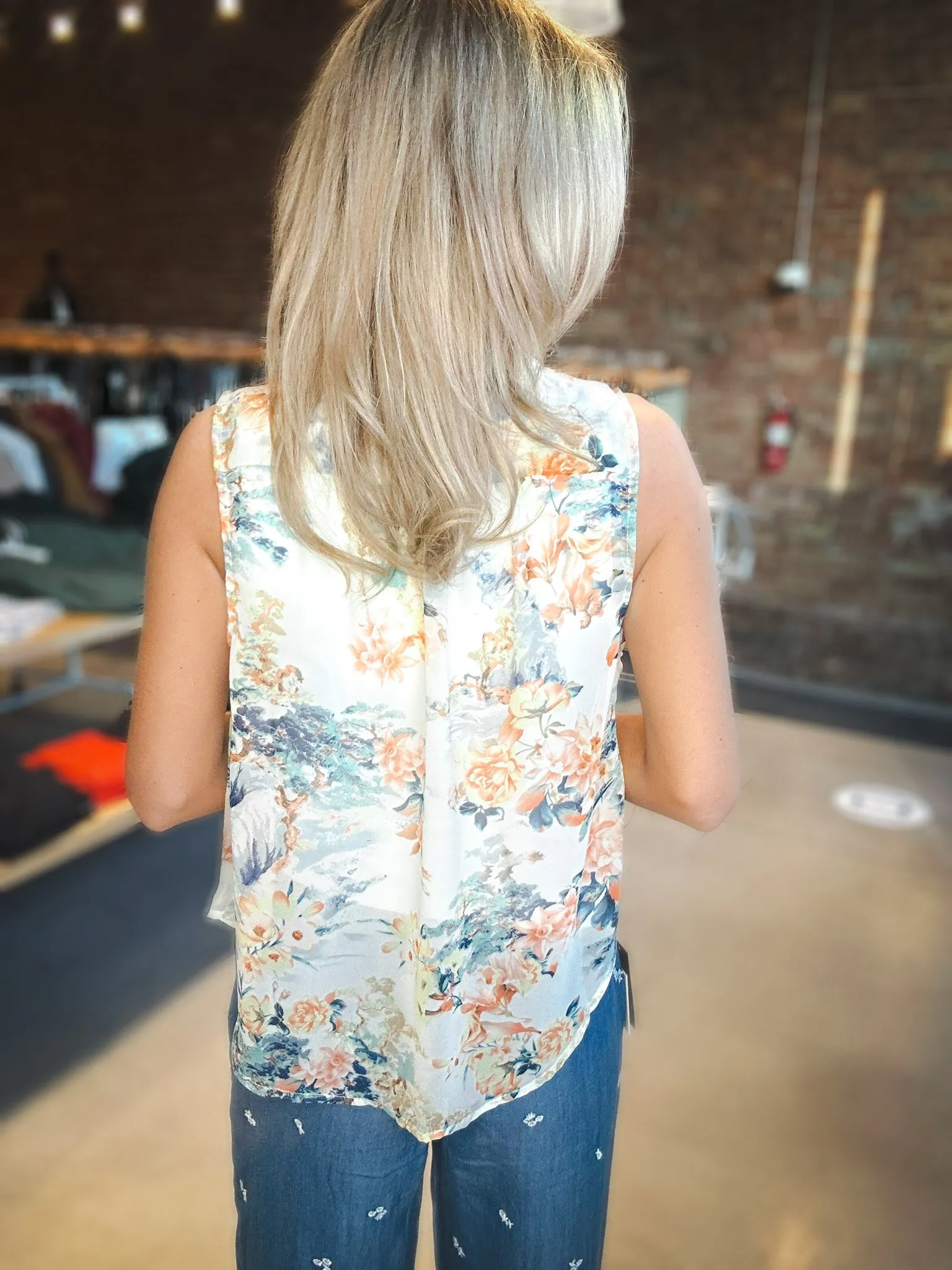 Dex Breezy Elegance Top