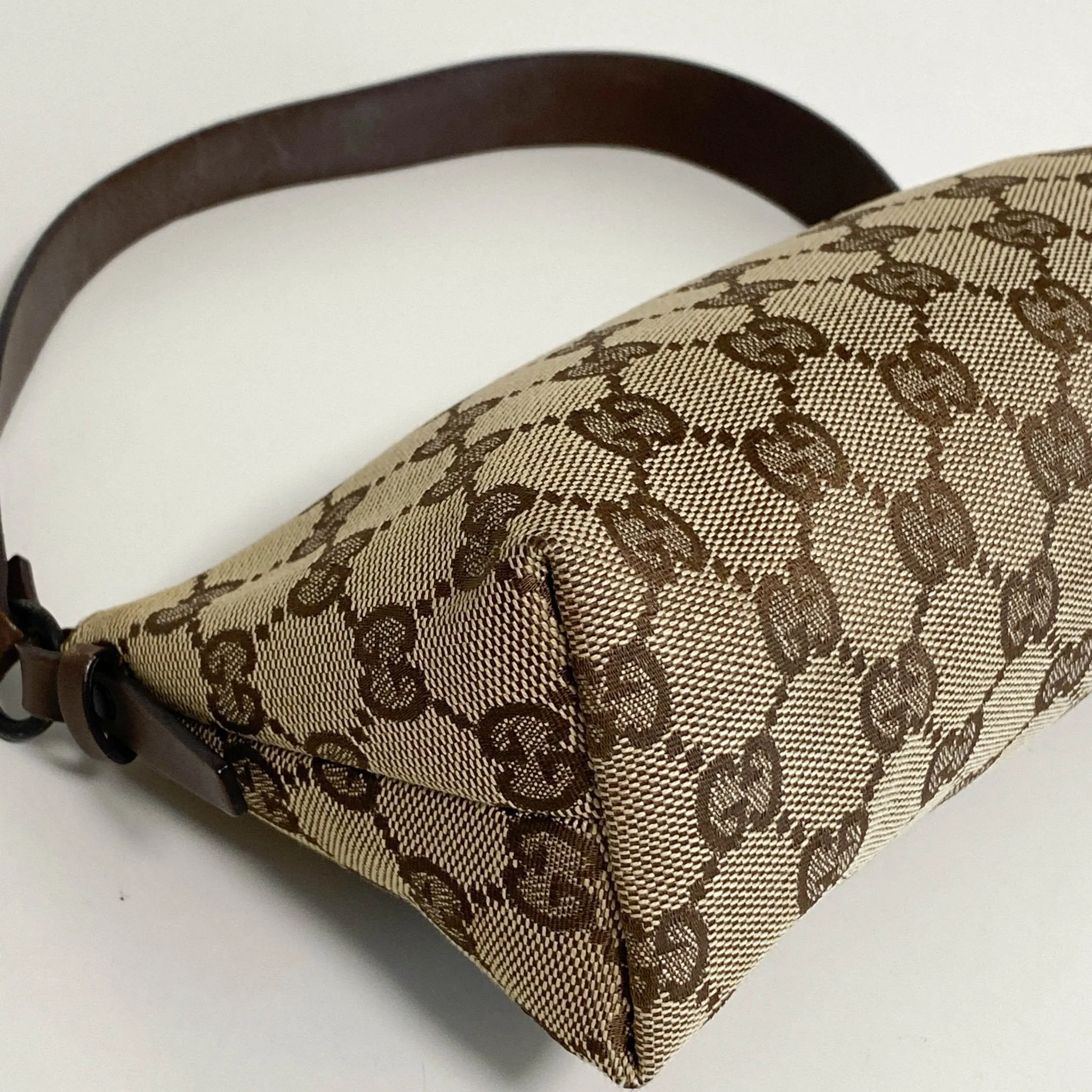 GG Canvas Pochette Accesories Shoulder Bag