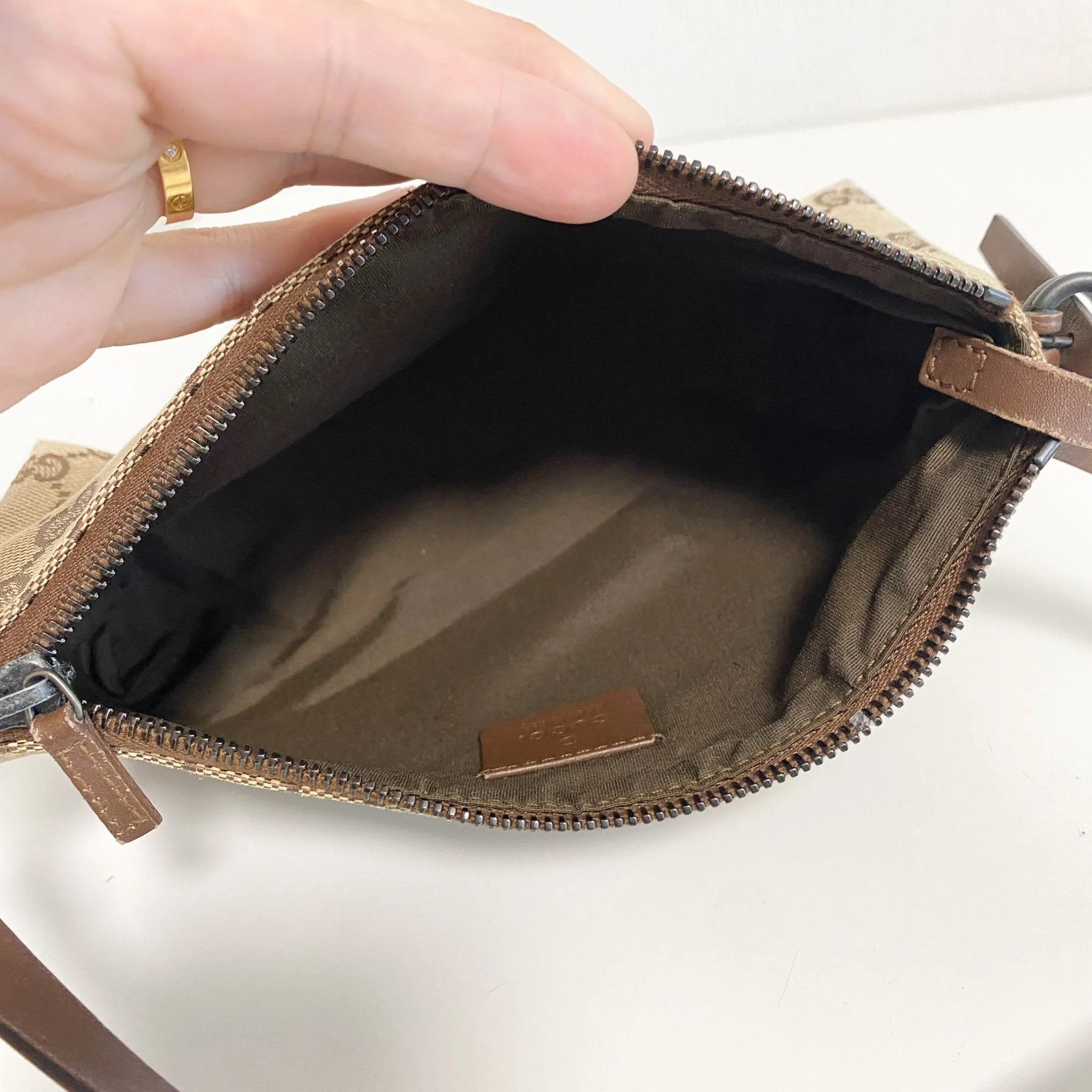 GG Canvas Pochette Accesories Shoulder Bag