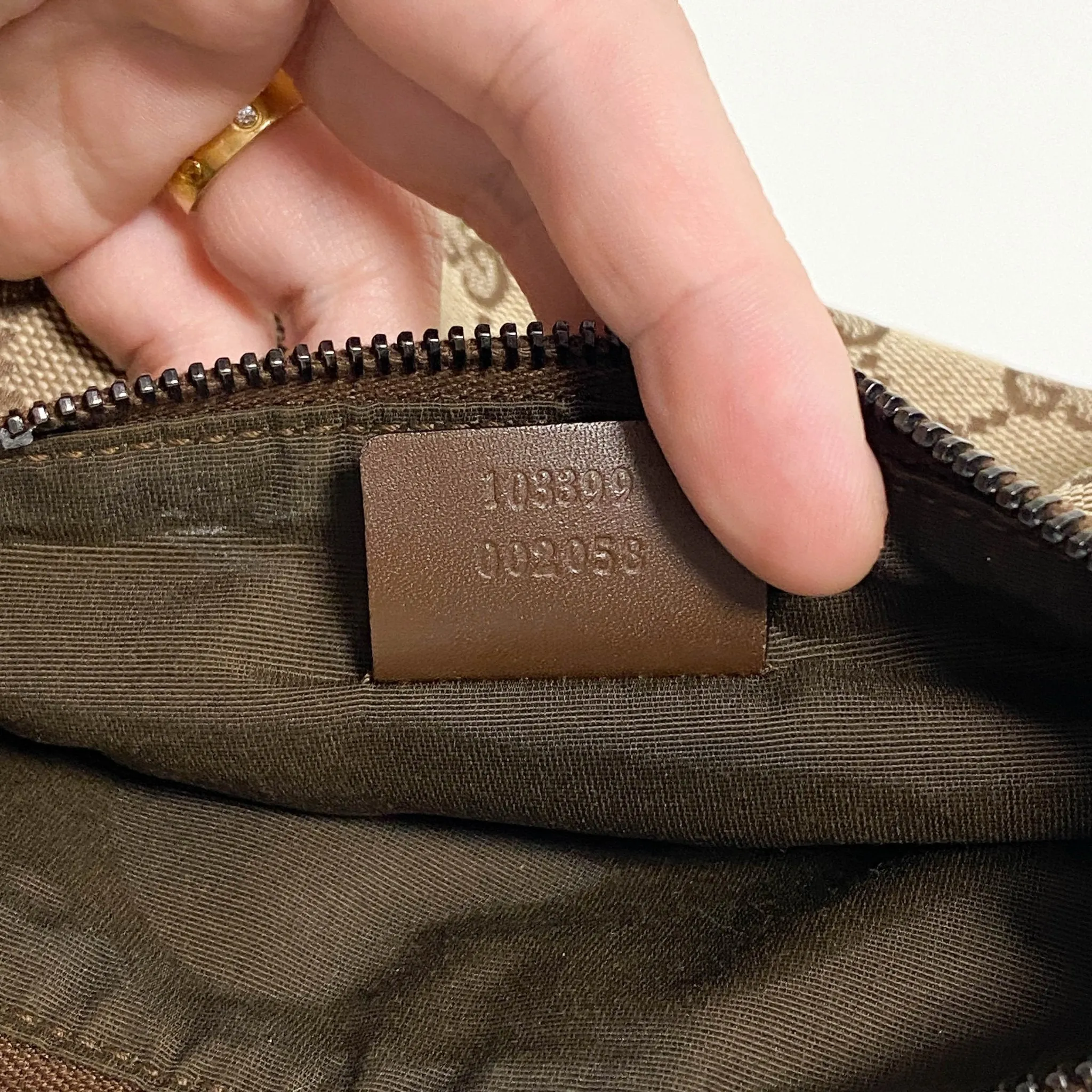 GG Canvas Pochette Accesories Shoulder Bag