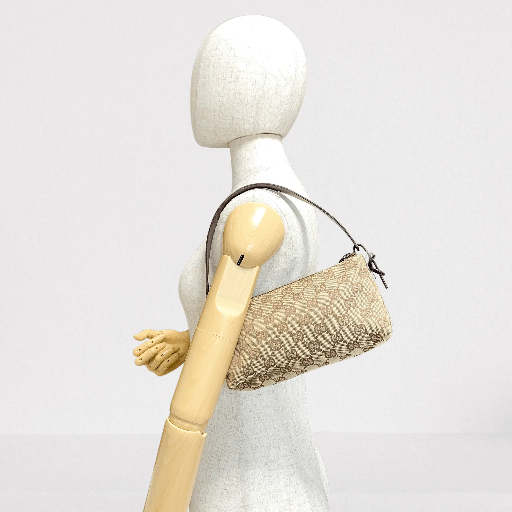 GG Canvas Pochette Accesories Shoulder Bag