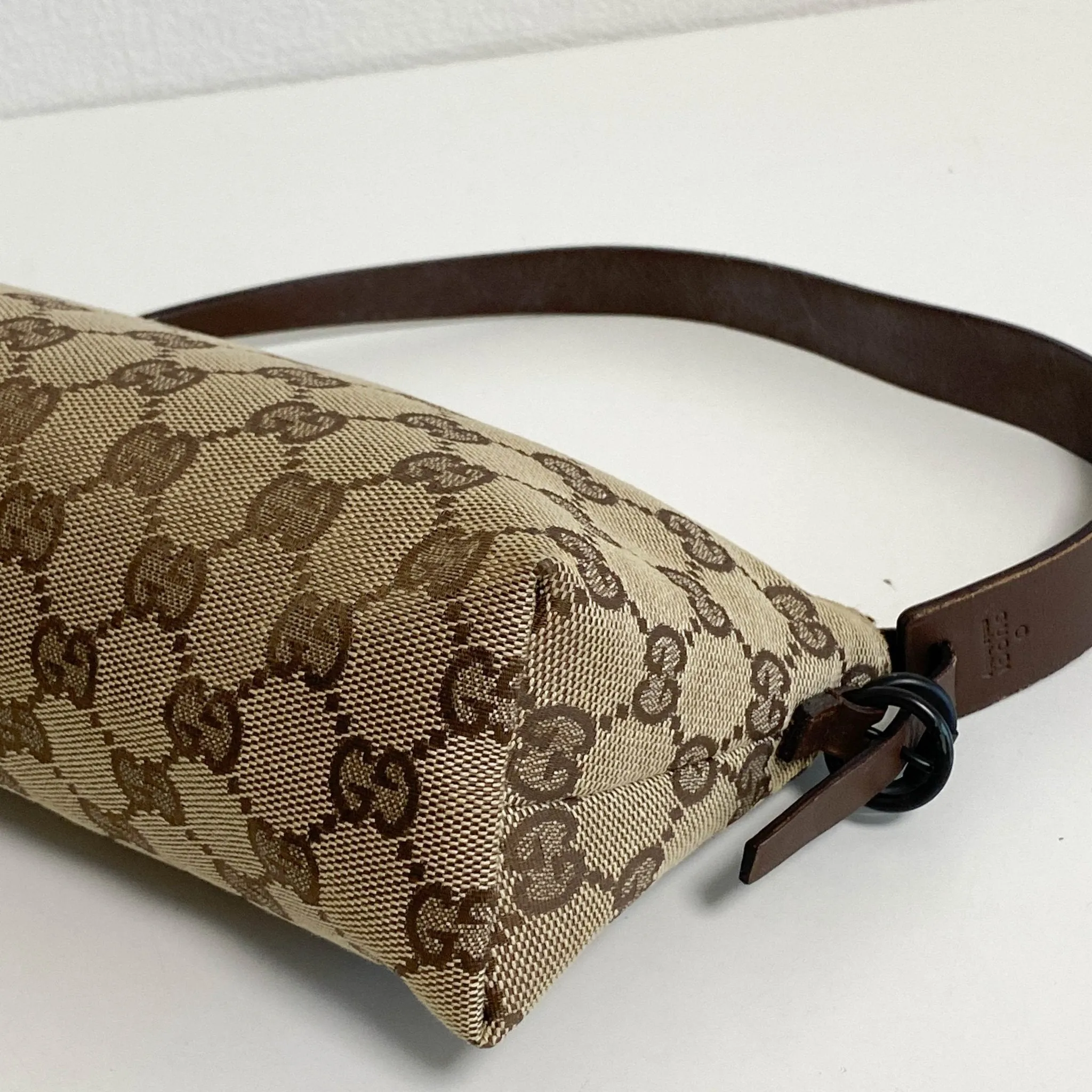 GG Canvas Pochette Accesories Shoulder Bag