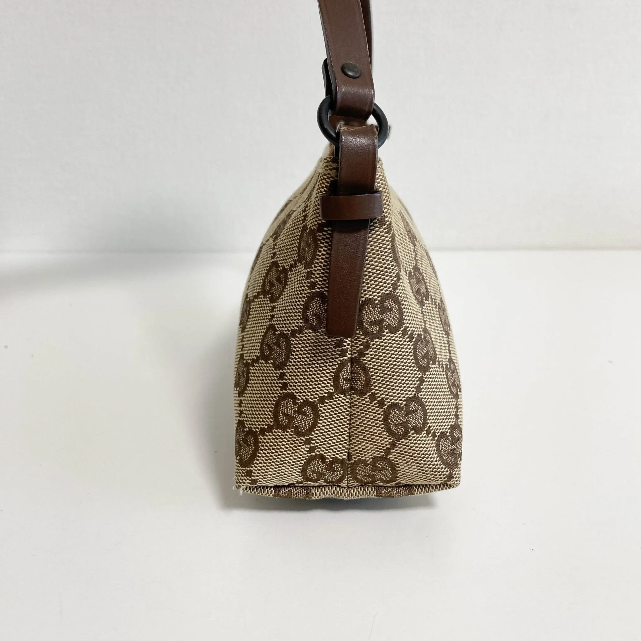 GG Canvas Pochette Accesories Shoulder Bag
