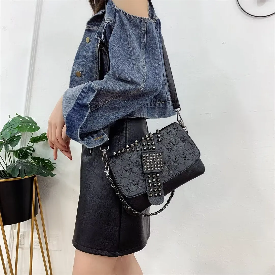 Lustrévo Crossbody Elegance
