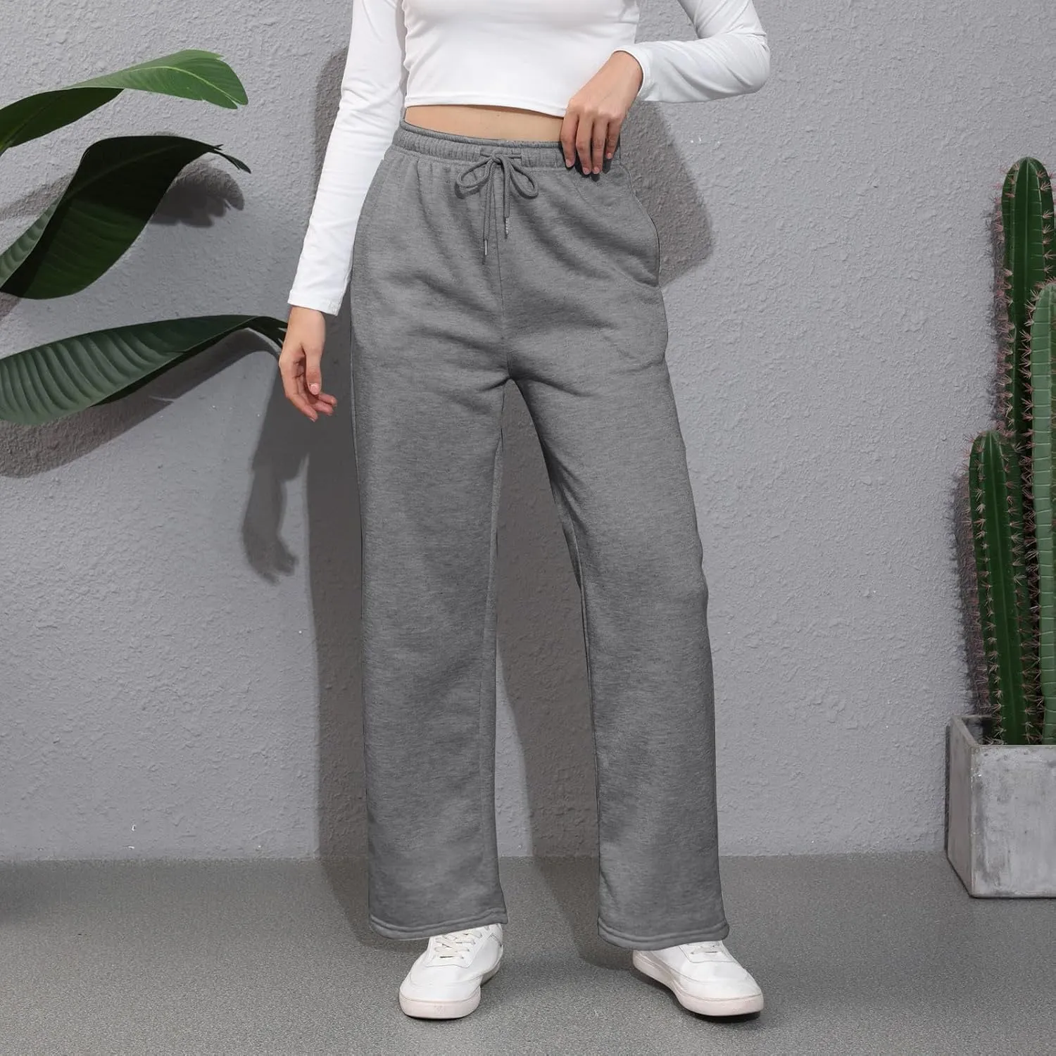 Wide Leg Sweat Pants for Womens High Waisted Fleece Sweatpants with Pockets Y2k Baggy Comfy Athletic Jogger Pants