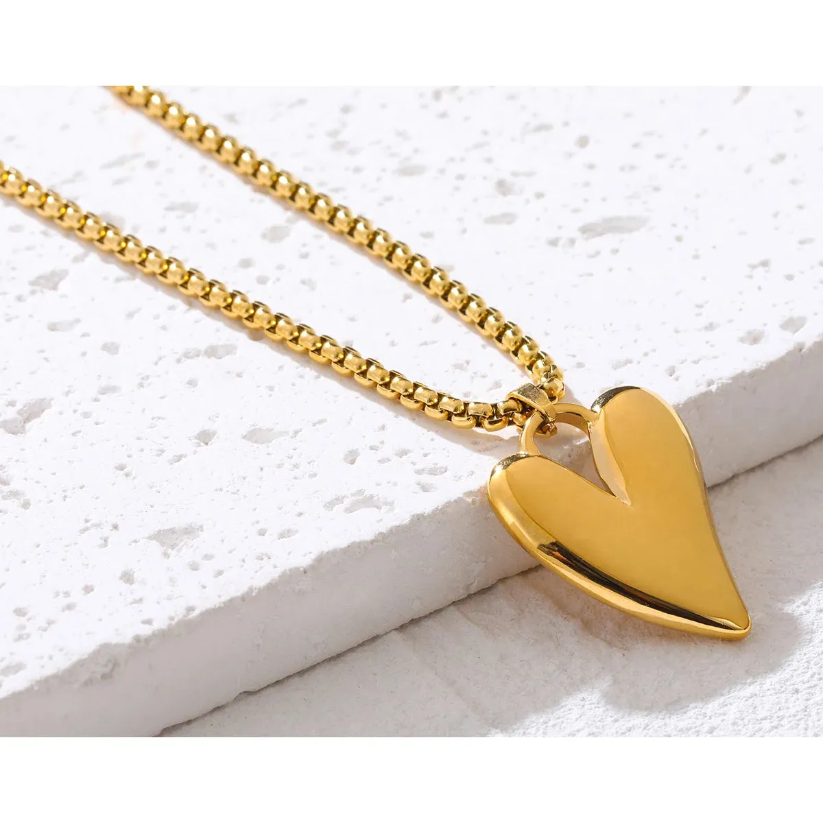 YACHAN Stainless Steel Irregular Heart Pendant Necklace Chic Tarnish Free 18K Gold Plated Jewelry