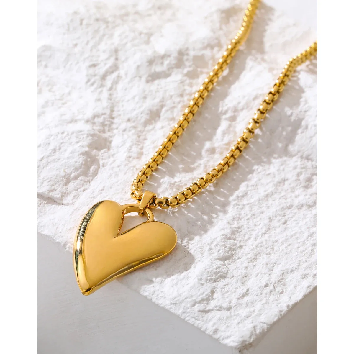YACHAN Stainless Steel Irregular Heart Pendant Necklace Chic Tarnish Free 18K Gold Plated Jewelry